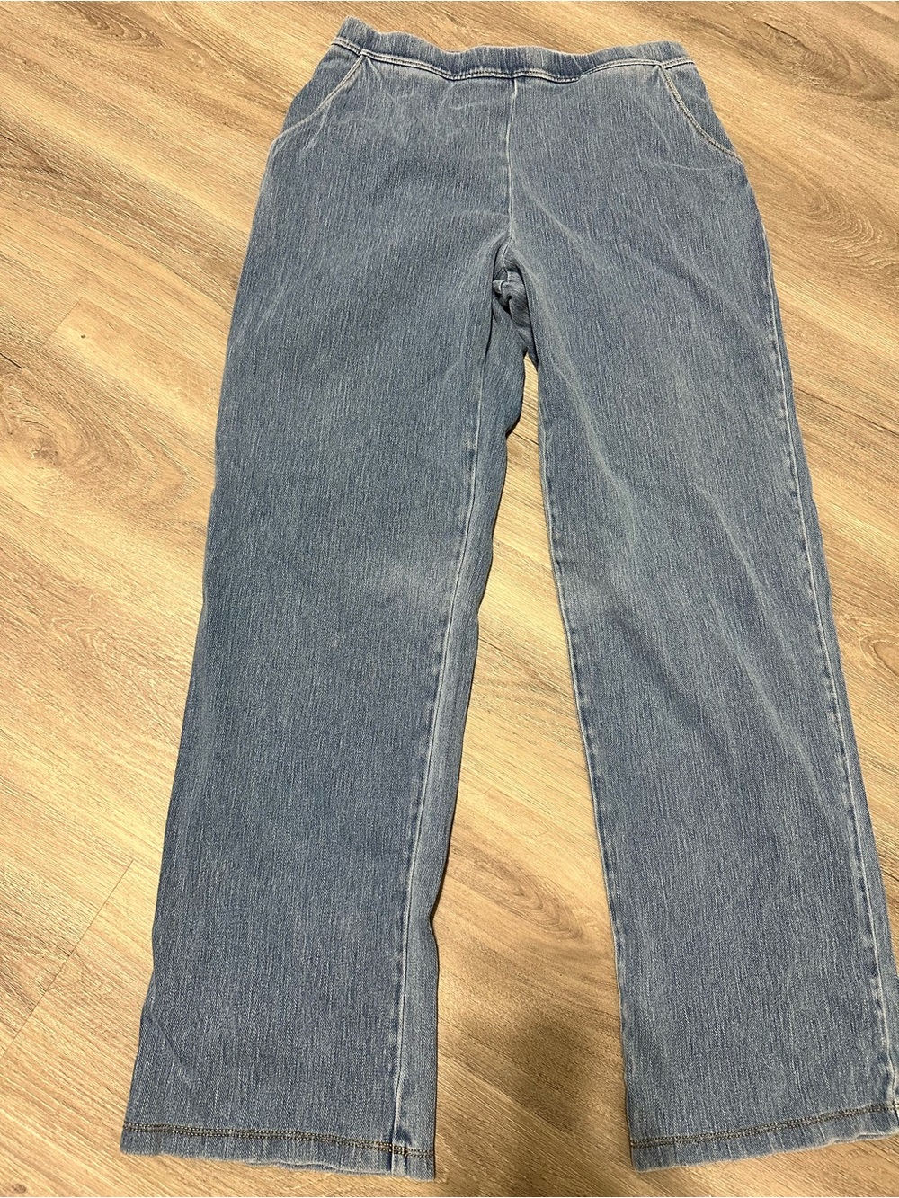L.L. Bean Women's Light Wash Straight-Leg pull-on Jeans